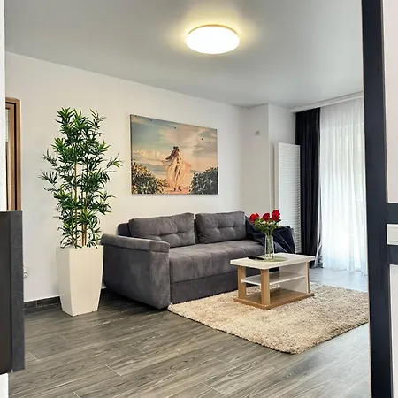 Part Of Glamap With Park Apartamento Bucarest